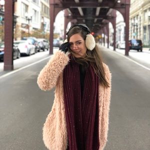 Meet your Posher, Karla